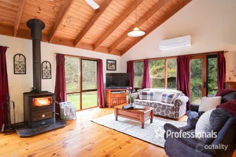 Property photo of 32 Wonga Road Millgrove VIC 3799