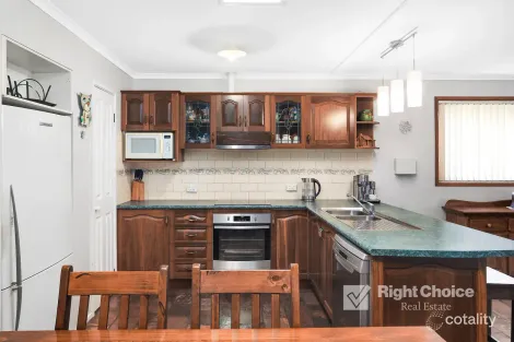 Property photo of 10 Fraser Crescent Albion Park NSW 2527