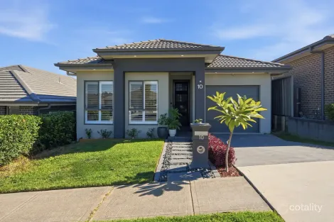 Property photo of 10 Austen Boulevard Spring Farm NSW 2570
