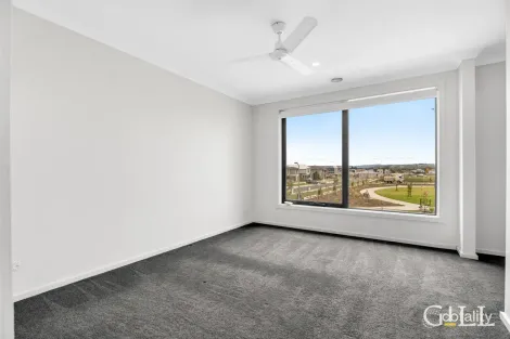 Property photo of 55 Walker Way Berwick VIC 3806