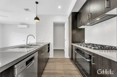 Property photo of 55 Walker Way Berwick VIC 3806