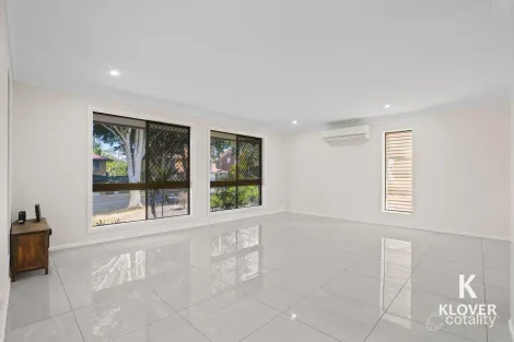 Property photo of 11 Carbora Street Mansfield QLD 4122