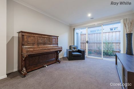 Property photo of 10 Devonport Court Taylors Hill VIC 3037