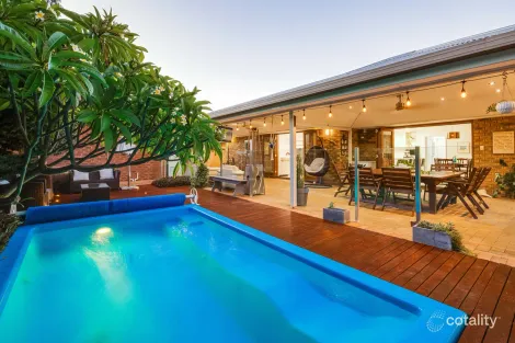 Property photo of 31 Peirse Way Marmion WA 6020