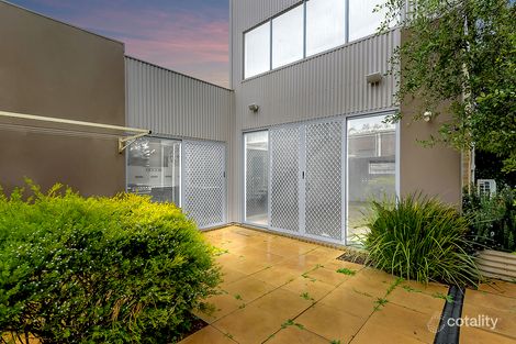 Property photo of 6 Thirlestane Place Craigieburn VIC 3064