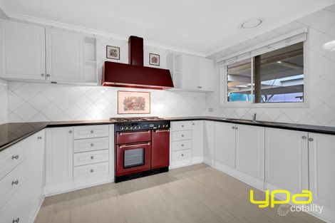 Property photo of 1/2 Cook Court Cranbourne North VIC 3977