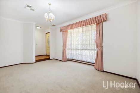 Property photo of 11 Deschamp Road Noranda WA 6062