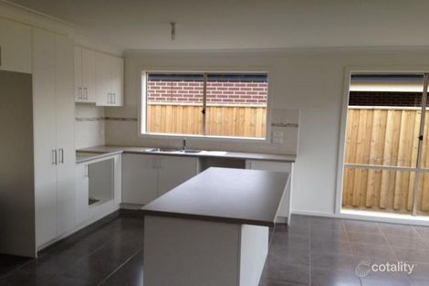 Property photo of 34 Valencia Circuit Cranbourne VIC 3977