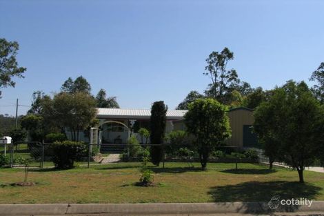 6 Deakin Cres, Nanango, QLD 4615