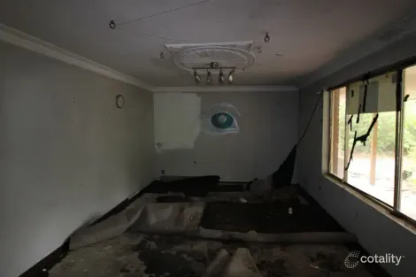 Property photo of 9 Quebec Road Woodbridge WA 6056