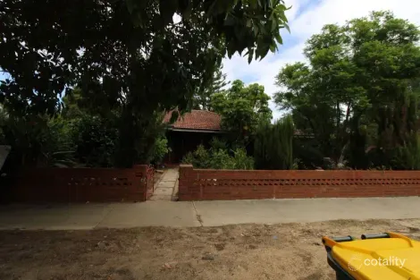 Property photo of 9 Quebec Road Woodbridge WA 6056