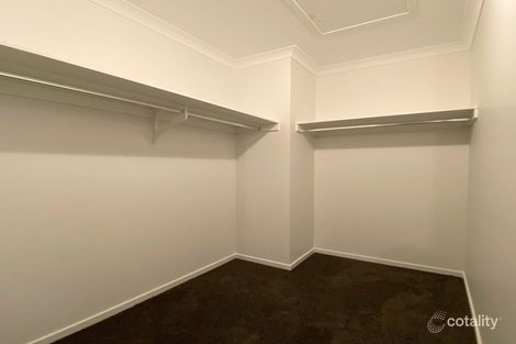 Property photo of 5 Clapham Avenue Wollert VIC 3750