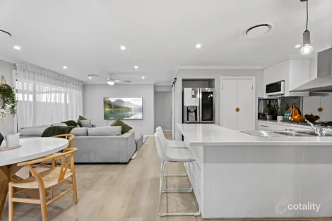 Property photo of 16 Lakeview Drive Cranebrook NSW 2749