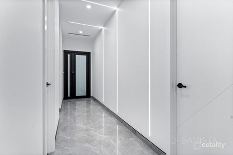 Property photo of 8 Elsdale Close Donnybrook VIC 3064