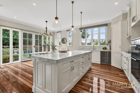 Property photo of 35 Hunter Road Camberwell VIC 3124