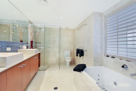 Property photo of 16/7 Grand Parade Parrearra QLD 4575