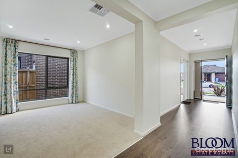 Property photo of 46 Fenway Boulevard Clyde North VIC 3978