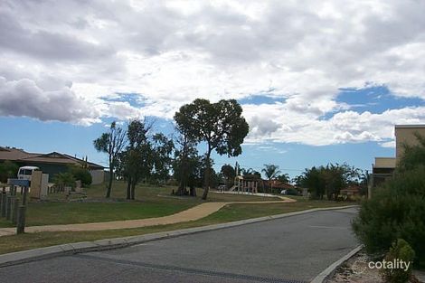 3 Pipit Cl, Huntingdale, WA 6110