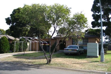 Property photo of 5 Bowerbird Crescent St Clair NSW 2759