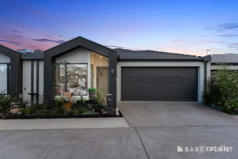 13 EXPEDITION CCT, PAKENHAM, VIC 3810