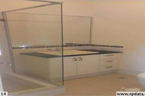 8 Medhurst Cres, Nollamara, WA 6061