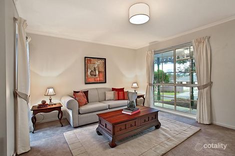 Property photo of 5 Illoura Street Watsonia VIC 3087