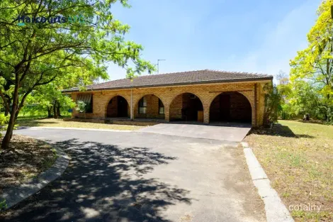 2 Robb St, Collie, WA 6225