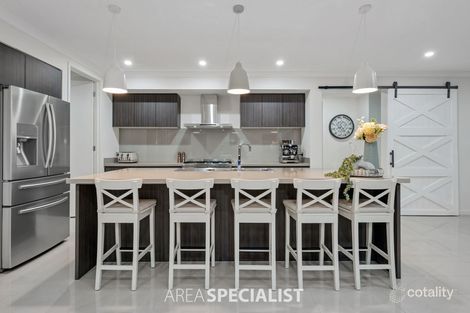 Property photo of 10 Woodstock Drive Cranbourne North VIC 3977