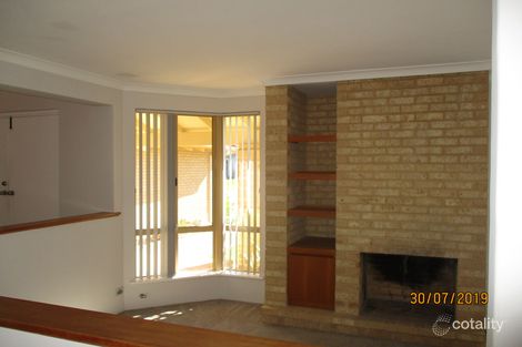 Property photo of 10 Rainbow View Ocean Reef WA 6027
