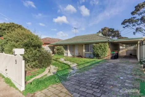 9 Waratah St, Melton South, VIC 3338