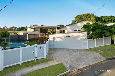 Property photo of 17 Allden Avenue Labrador QLD 4215