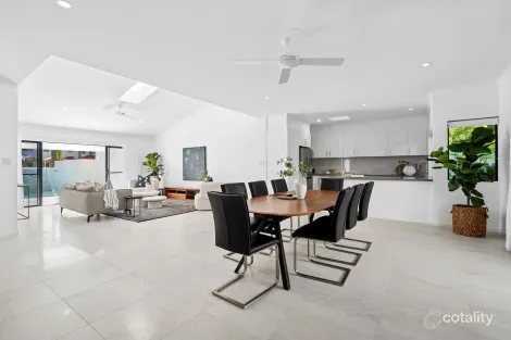 Property photo of 1/24 Bluefin Court Noosaville QLD 4566