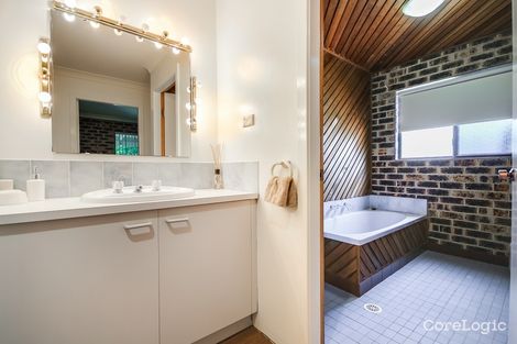 Property photo of 18 Harriss Avenue Basin View NSW 2540