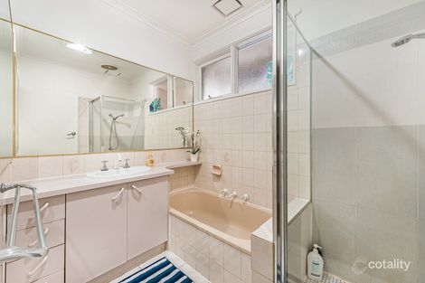 Property photo of 5 Gibbs Road Ferntree Gully VIC 3156
