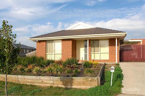 Property photo of 22 Genoa Way Cranbourne West VIC 3977