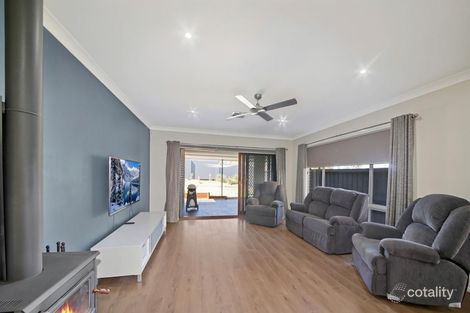 Property photo of 21 Loudon Crescent Cobbitty NSW 2570