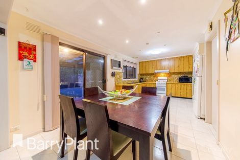 Property photo of 8 Balnarring Drive Kings Park VIC 3021