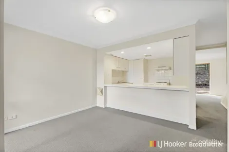 Property photo of 2/79 Government Road Labrador QLD 4215