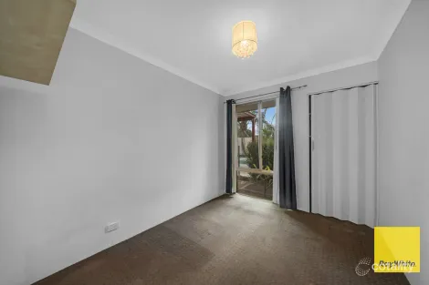 Property photo of 39 Aussat Drive Kiara WA 6054