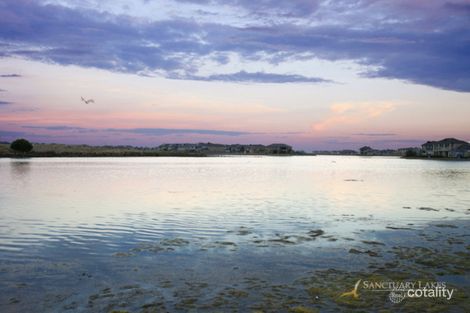 Property photo of 1 Sapphire Close Point Cook VIC 3030