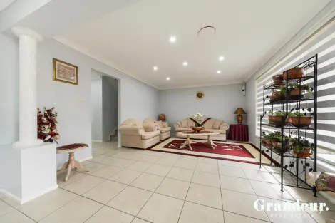 Property photo of 11 Bo Tree Place Prestons NSW 2170