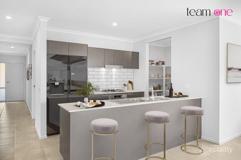 Property photo of 8 Jackeroo Street Manor Lakes VIC 3024