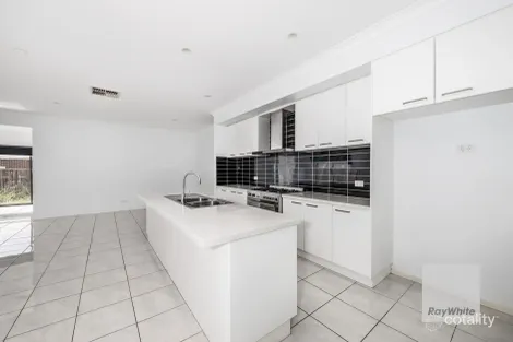 Property photo of 2 Blueleaf Place Brookfield VIC 3338