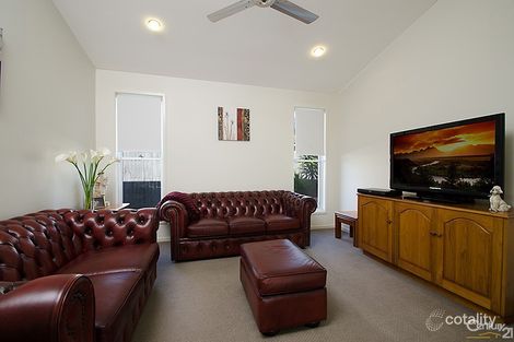 Property photo of 30 Quinine Crescent Mountain Creek QLD 4557