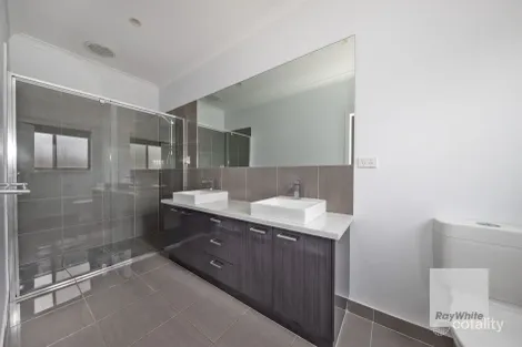 Property photo of 2 Blueleaf Place Brookfield VIC 3338