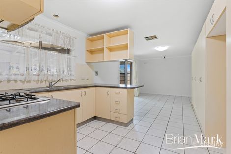 Property photo of 17 Thames Boulevard Werribee VIC 3030