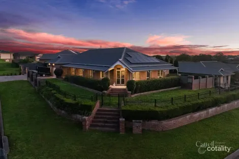 Property photo of 5 Amber Grove Bolwarra Heights NSW 2320