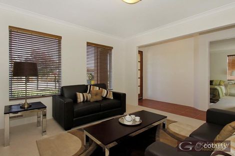 Property photo of 4/25 Ellesmere Circuit Success WA 6164