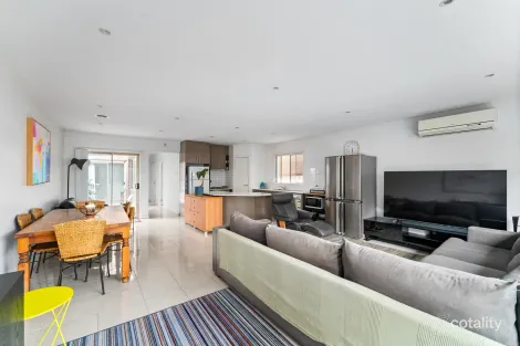 Property photo of 17 Cypress Avenue Brooklyn VIC 3012