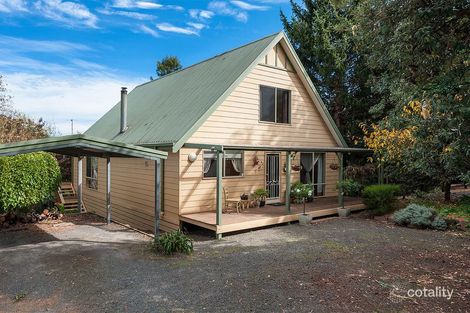 4 York St, Warburton, VIC 3799